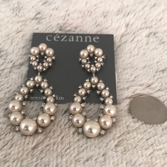 Cezanne tear drops with synthetic pearls and ๐๐ - Picture 4 of 6